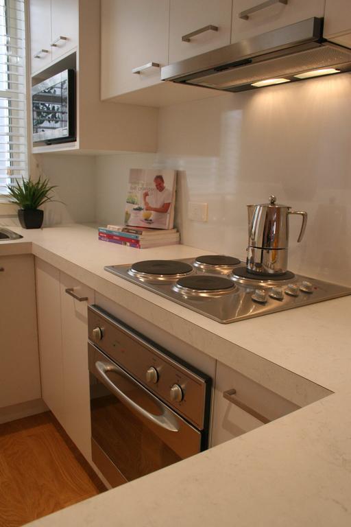 Encore Apartments บาเทิร์สต์ ภายนอก รูปภาพ