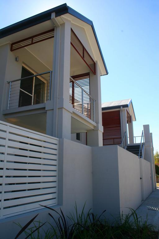 Encore Apartments บาเทิร์สต์ ภายนอก รูปภาพ